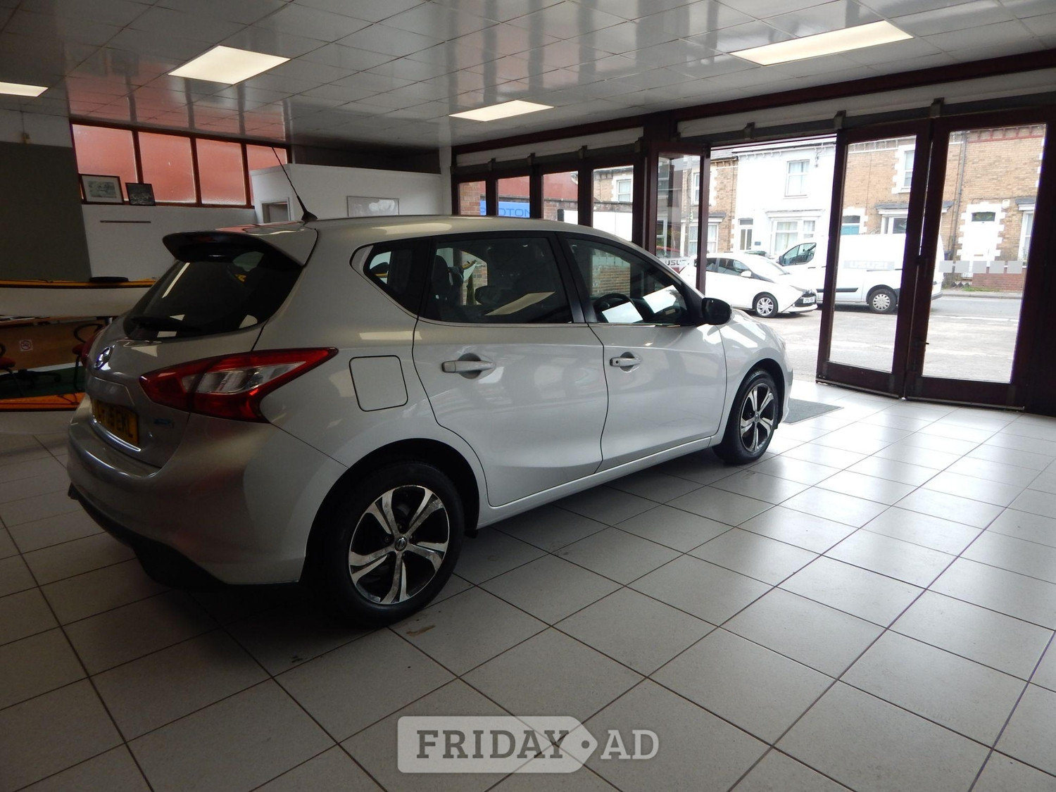 Nissan Pulsar 2015 - Cars