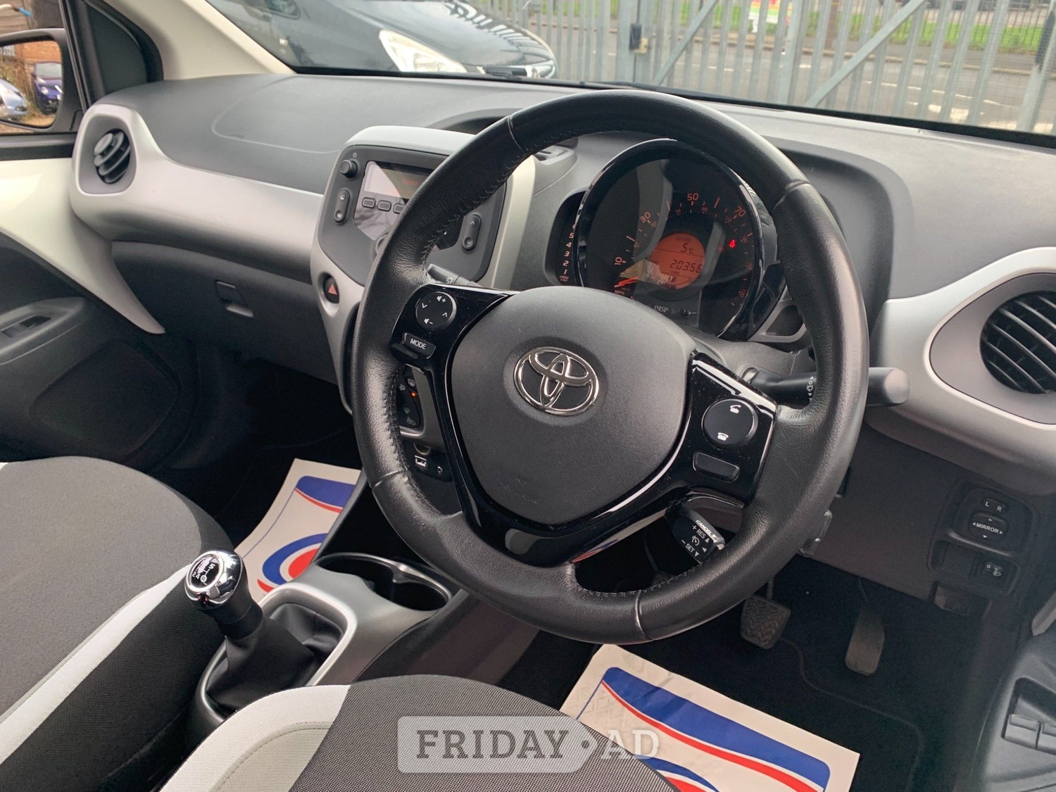 Toyota Aygo 2016 - Cars