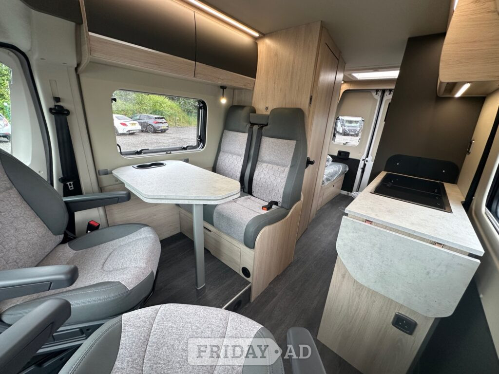 [2 berth ]Auto-Trail Expedition 67