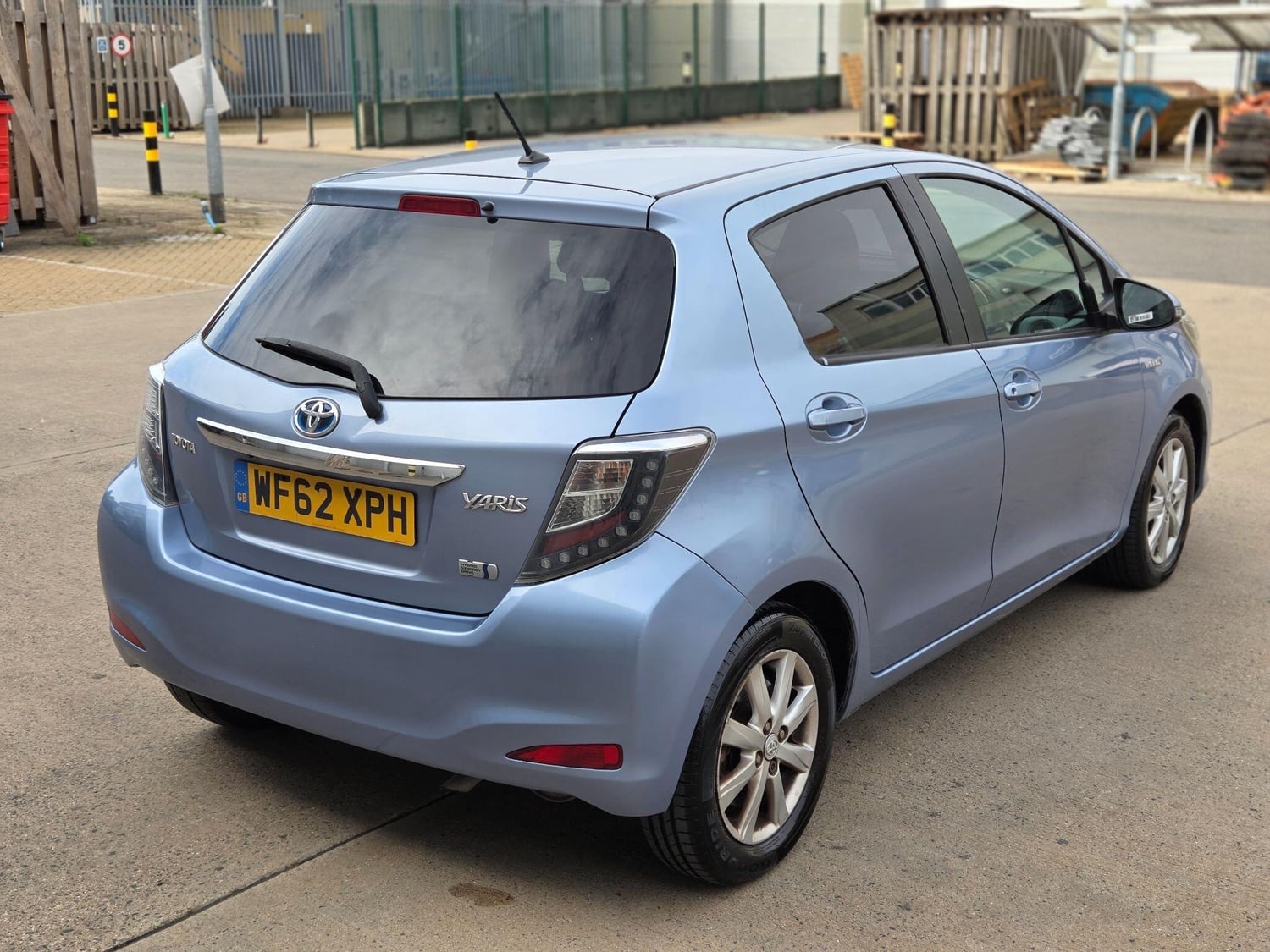 [ berth ]Toyota Yaris