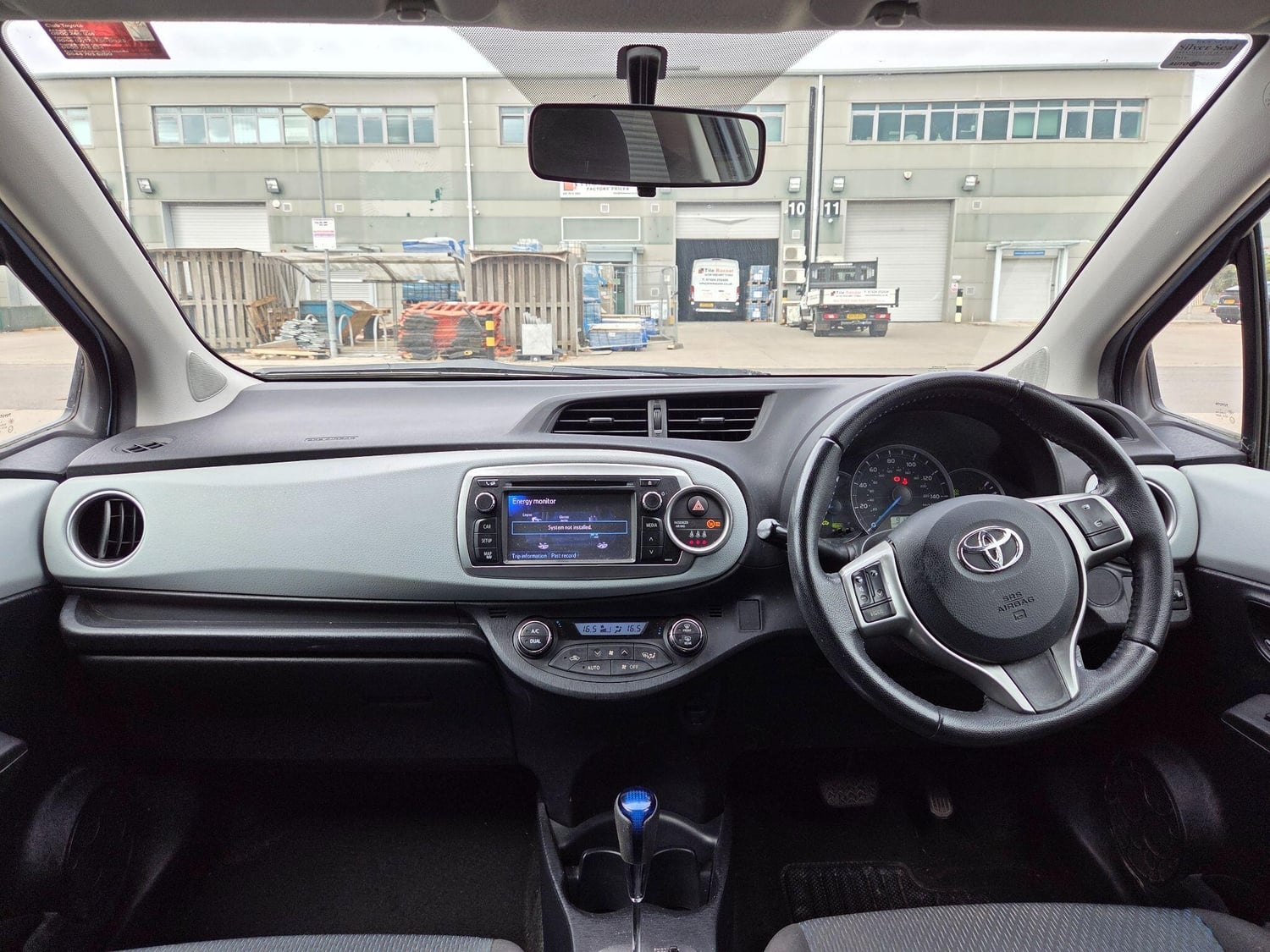 Toyota Yaris 2012 - Cars in Slough