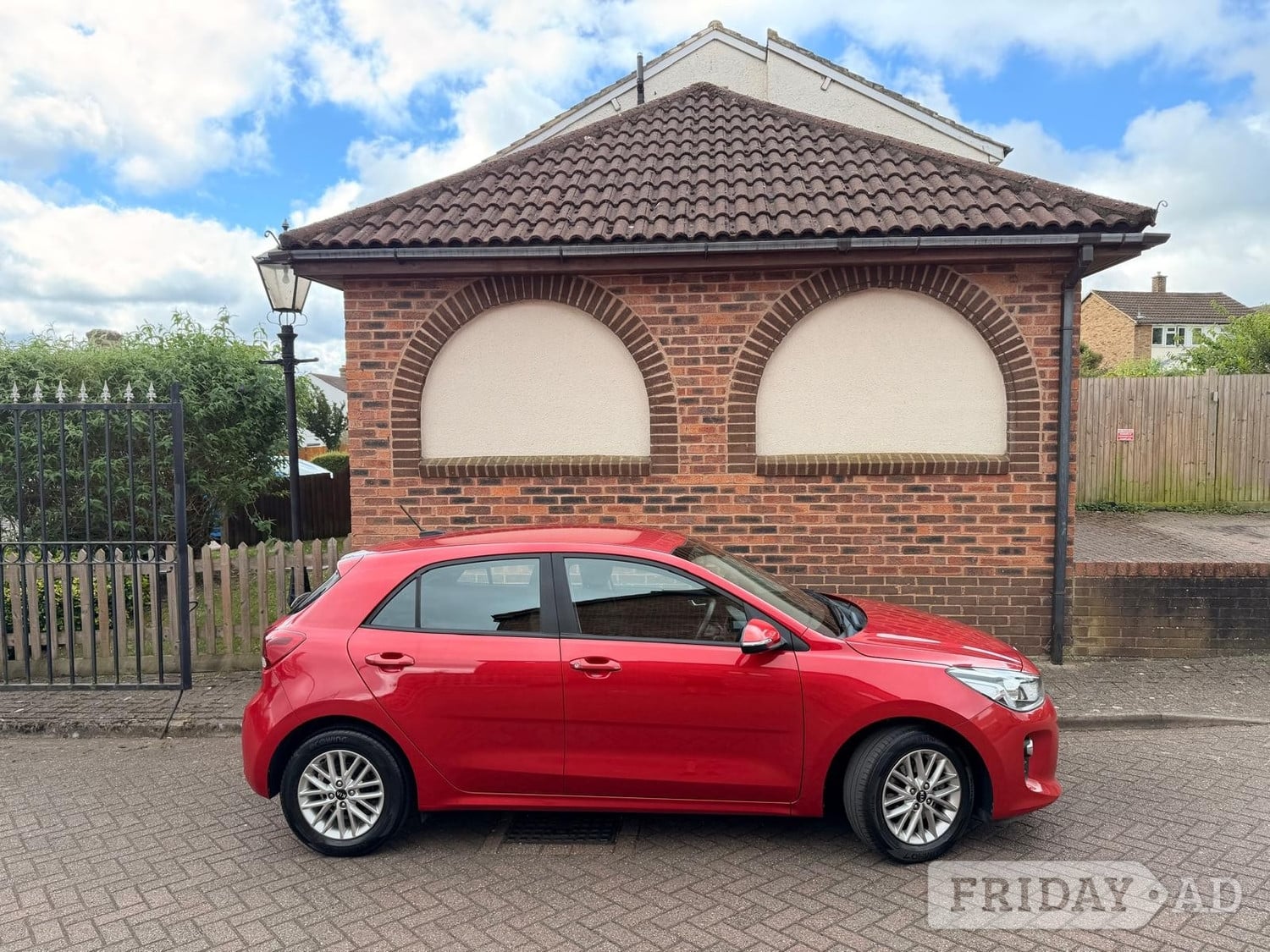 Kia Rio 2019 - Cars in Sutton