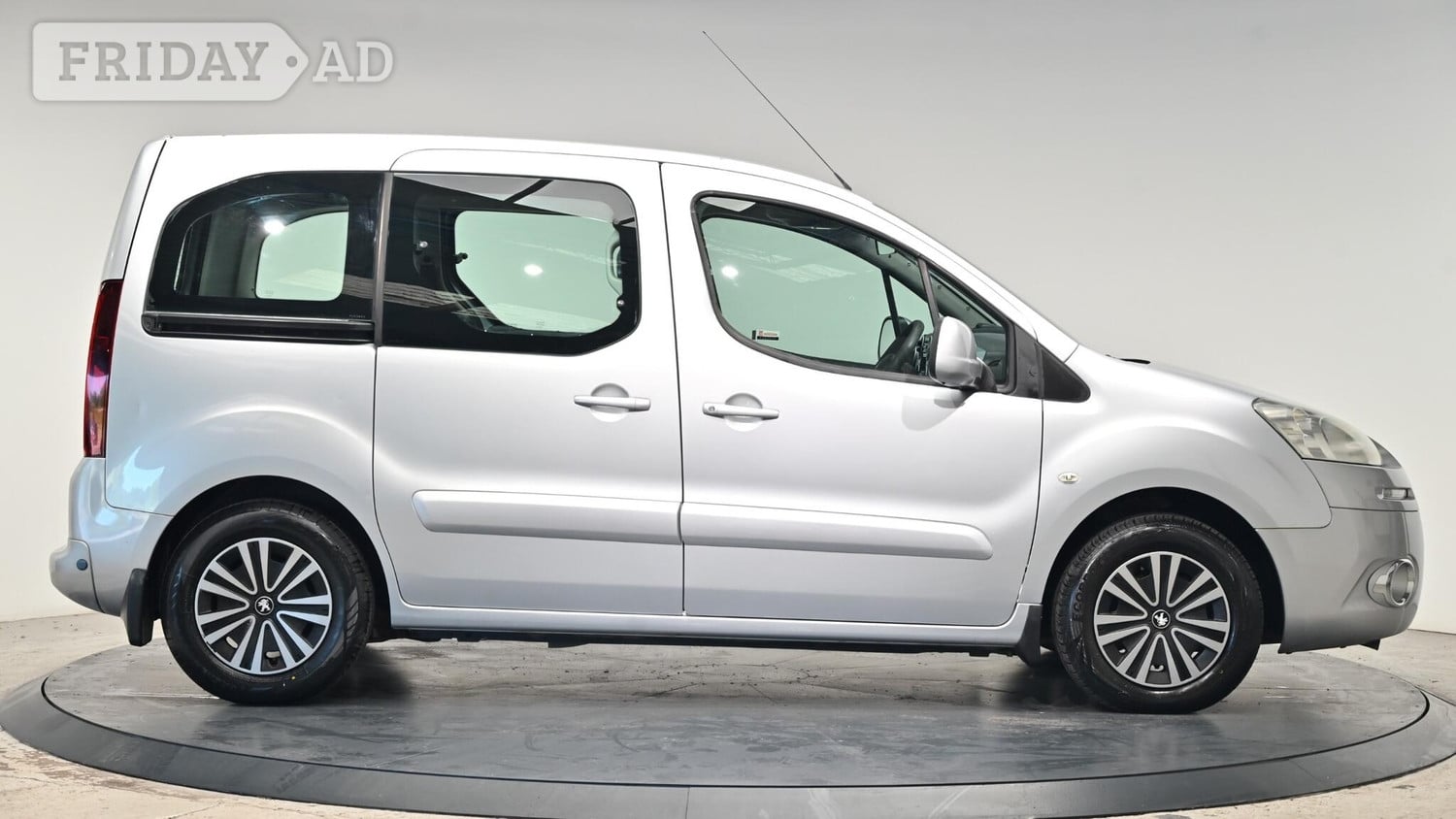 Peugeot Partner Tepee 2012 - Cars in Cullompton