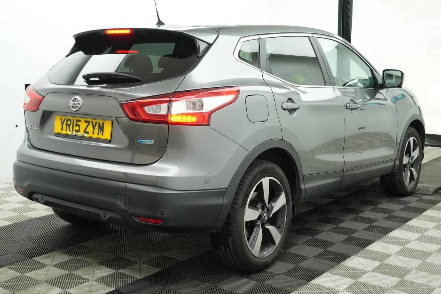 2015 Nissan Qashqai 1.5 dCi n-tec 2WD Euro 5 (s/s) 5dr - Cars in Lewes