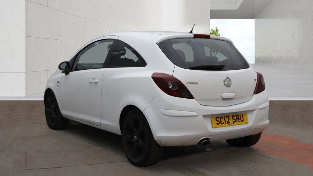 [ berth ]Vauxhall Corsa