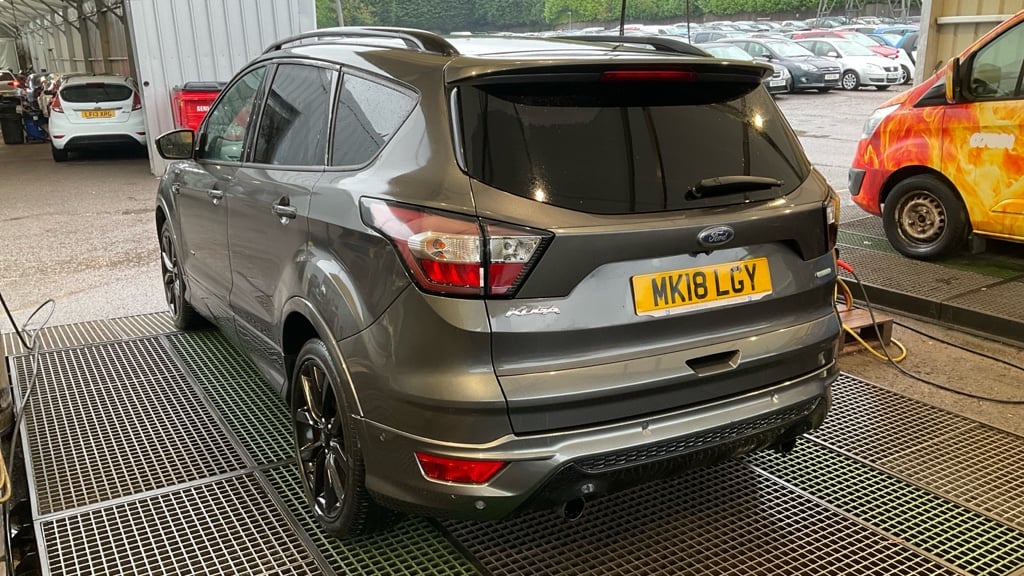 [ berth ]Ford Kuga