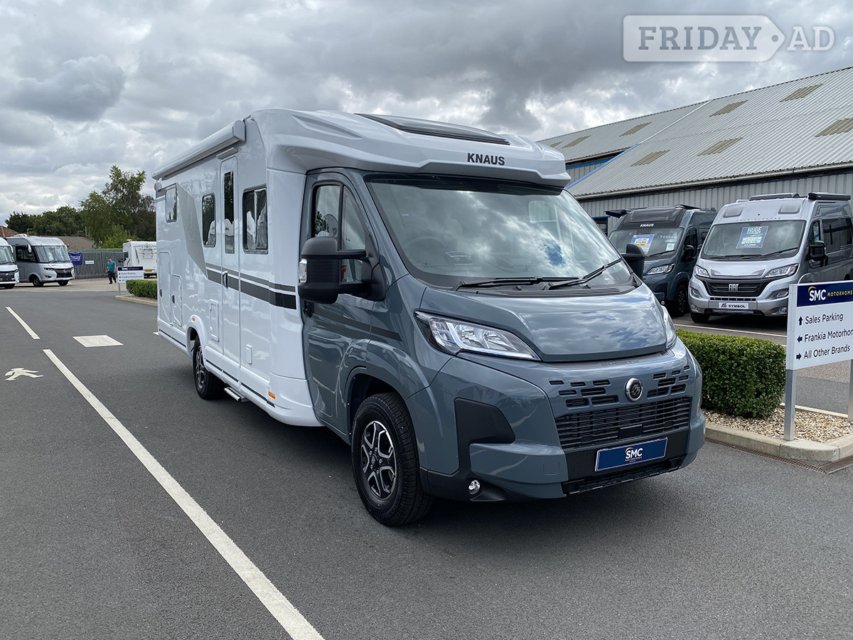 Knaus Live Ti Platinum Selection 700 MEG 2025 for sale in Newark