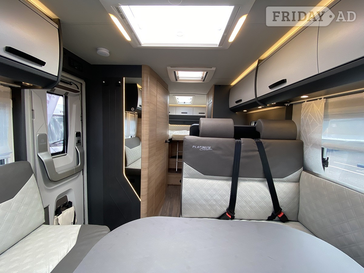 Knaus Live Ti Platinum Selection 700 MEG Newark