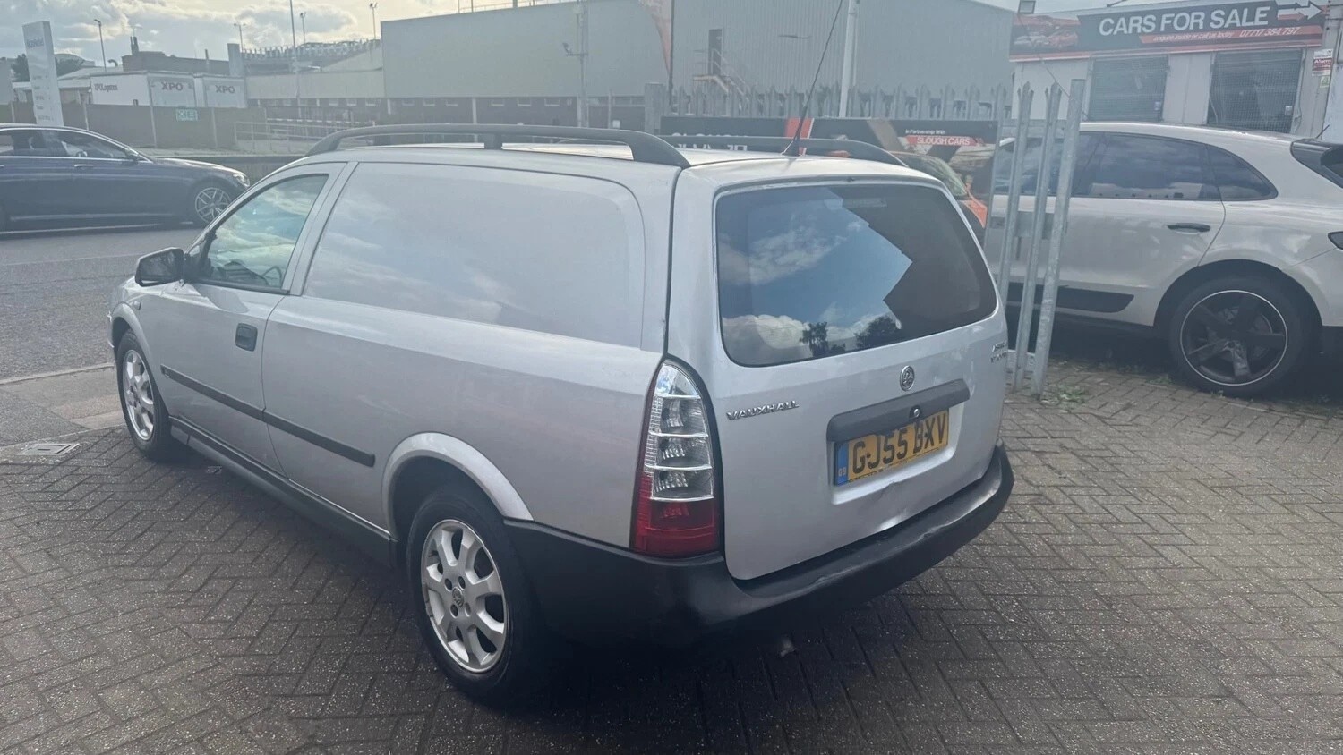 [ berth ]Vauxhall Astravan