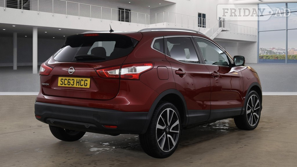 Nissan Qashqai 2014 - Cars in Hounslow