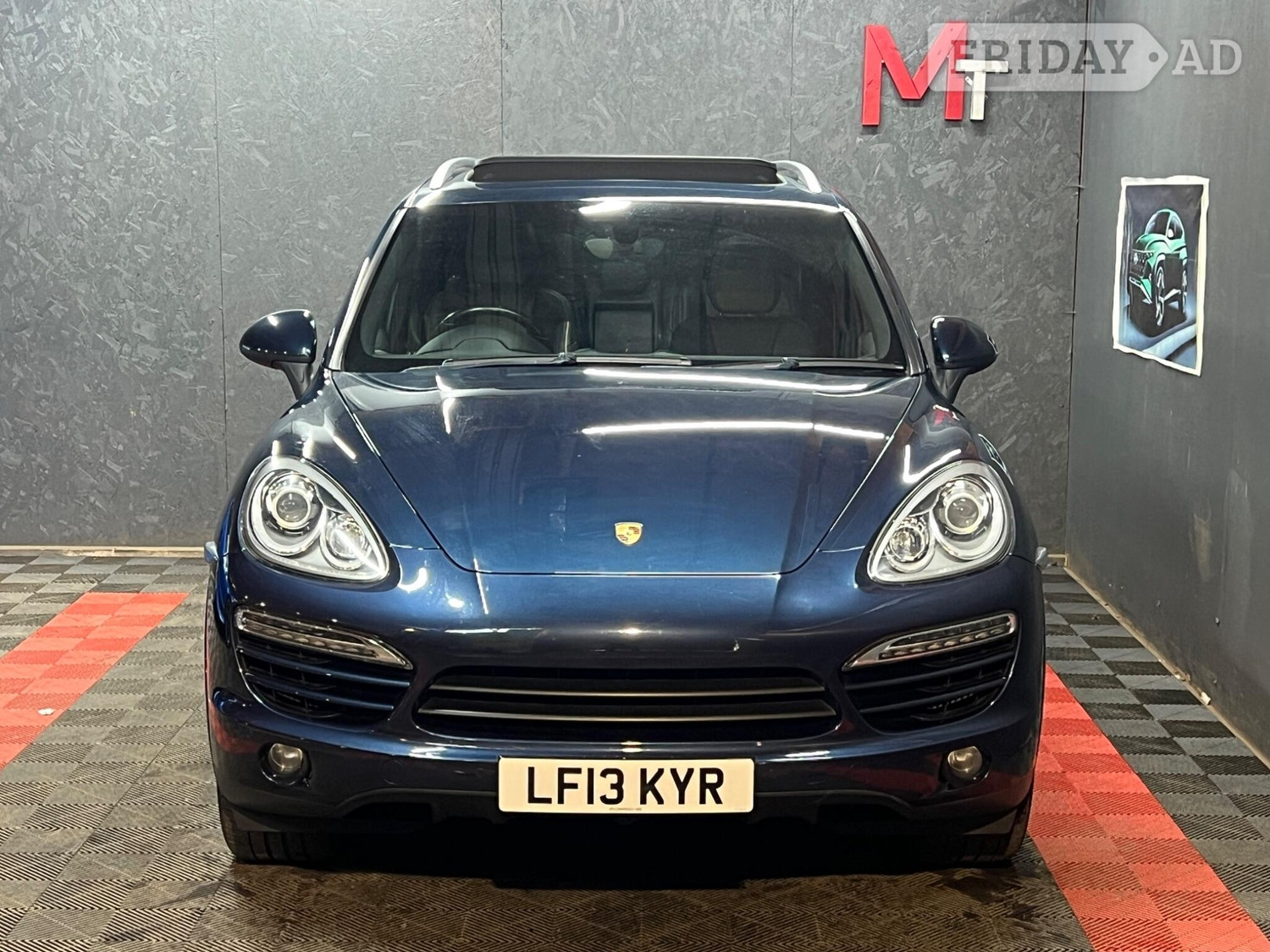 [ berth ]Porsche Cayenne