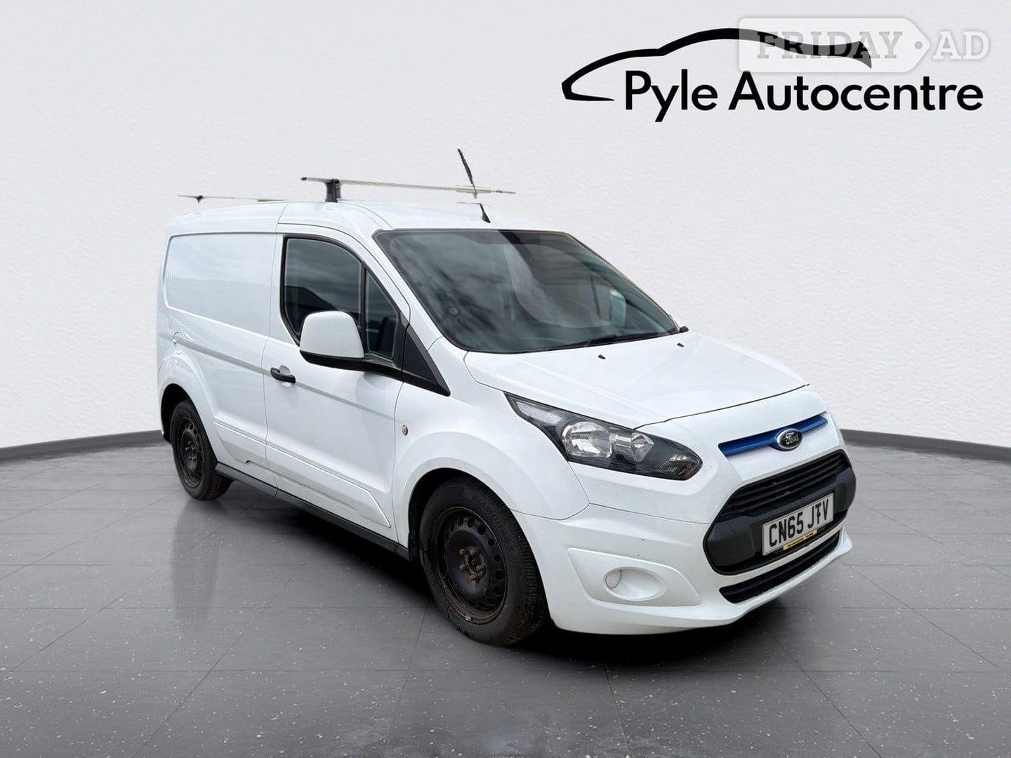 Ford Transit Connect 2015 in Bridgend