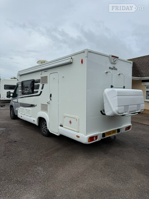 [ berth ]Elddis Majestic 175
