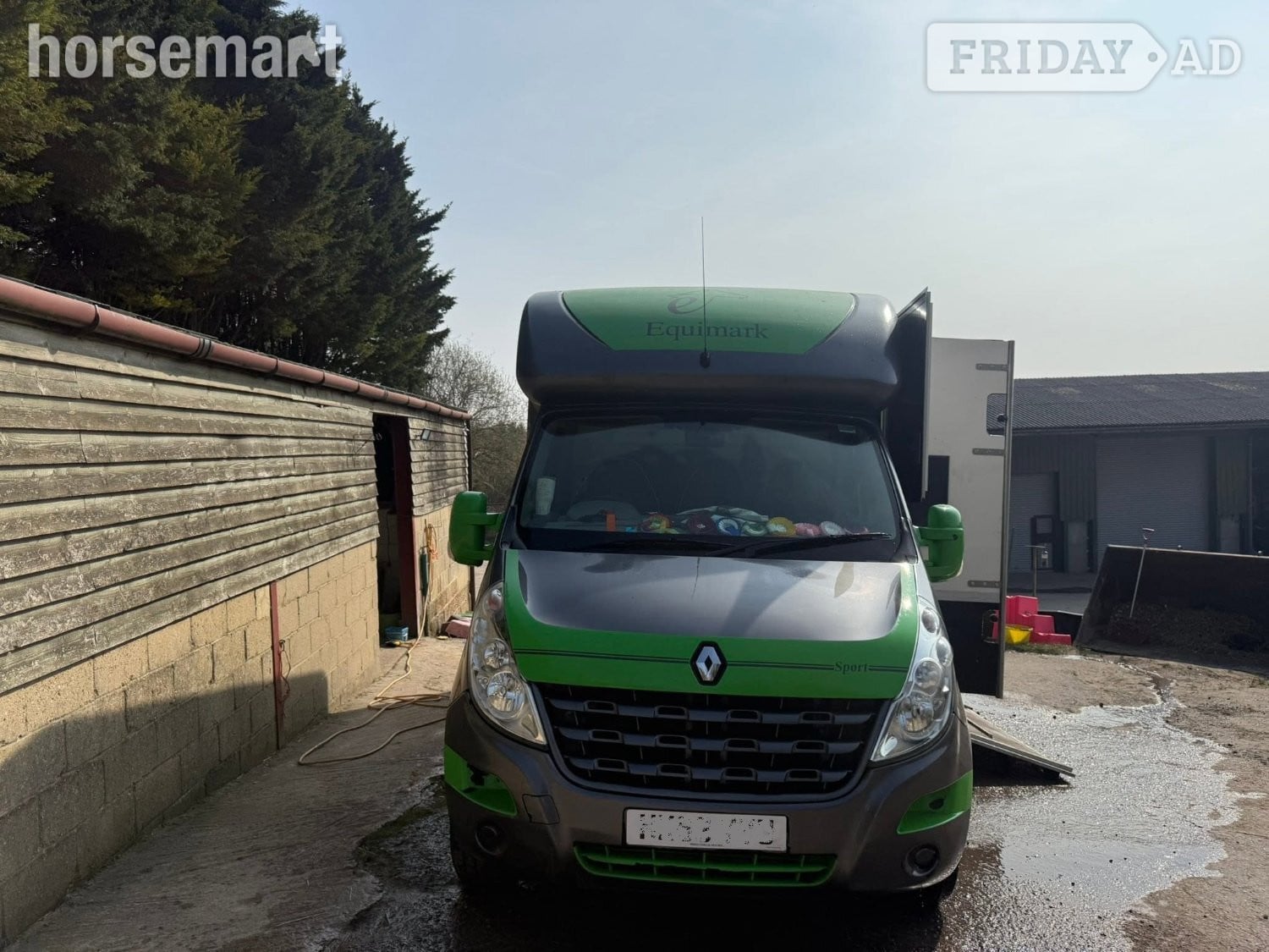Equimark  Renault Master low miles Horsebox in Cardiff