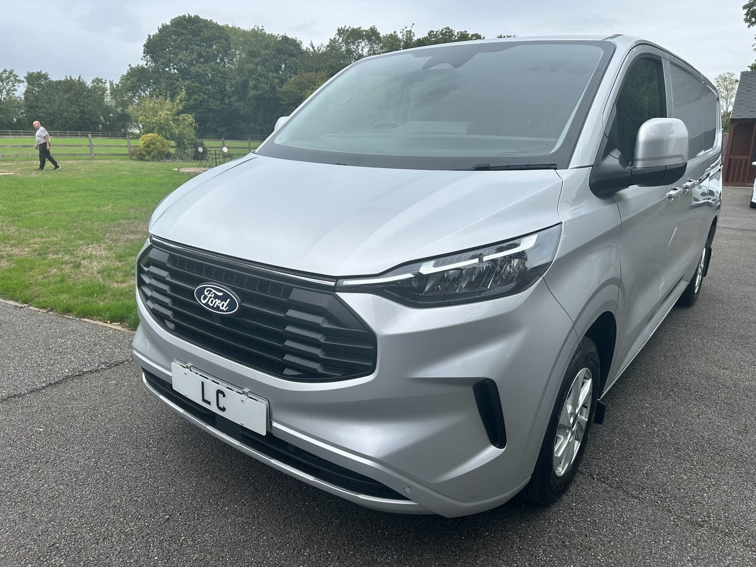 [ berth ]Ford Transit Custom