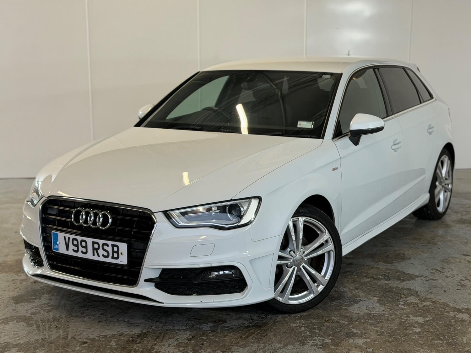 [ berth ]Audi A3