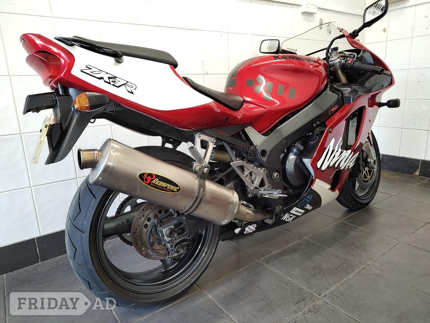 Kawasaki ZX 1999 - Motorbikes, Scooters & Quads