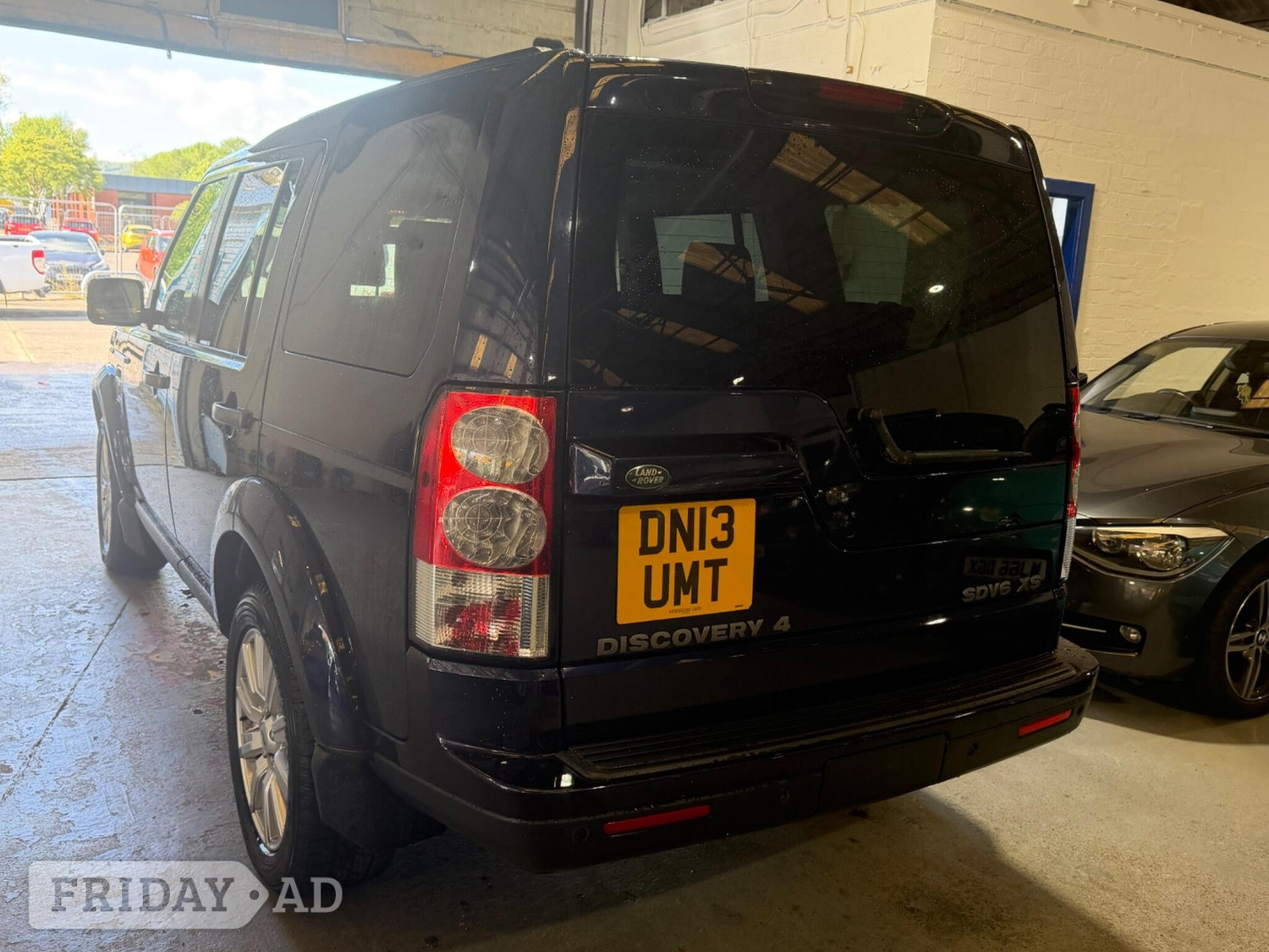 Land Rover Discovery 4 2013 - Cars in Pontypridd