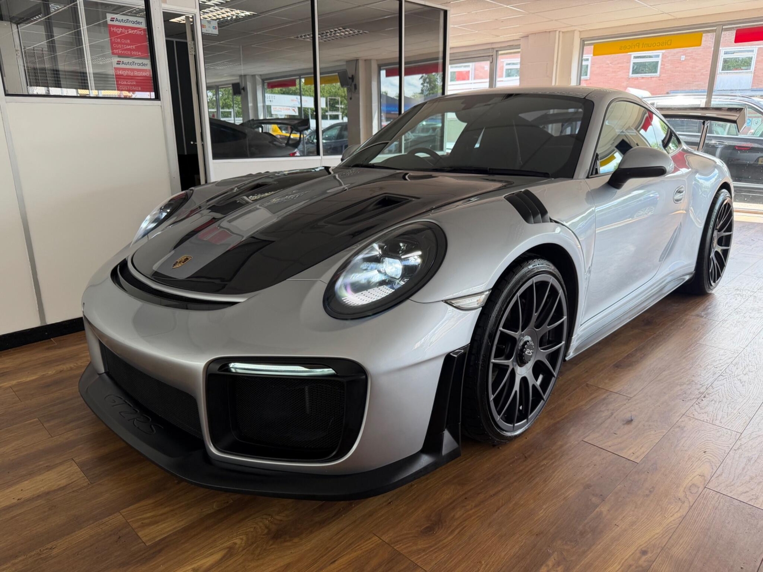 [ berth ]Porsche 911
