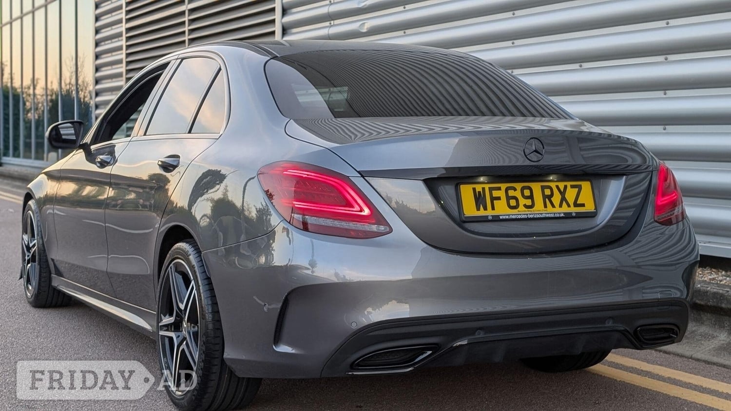 [ berth ]Mercedes-Benz C Class