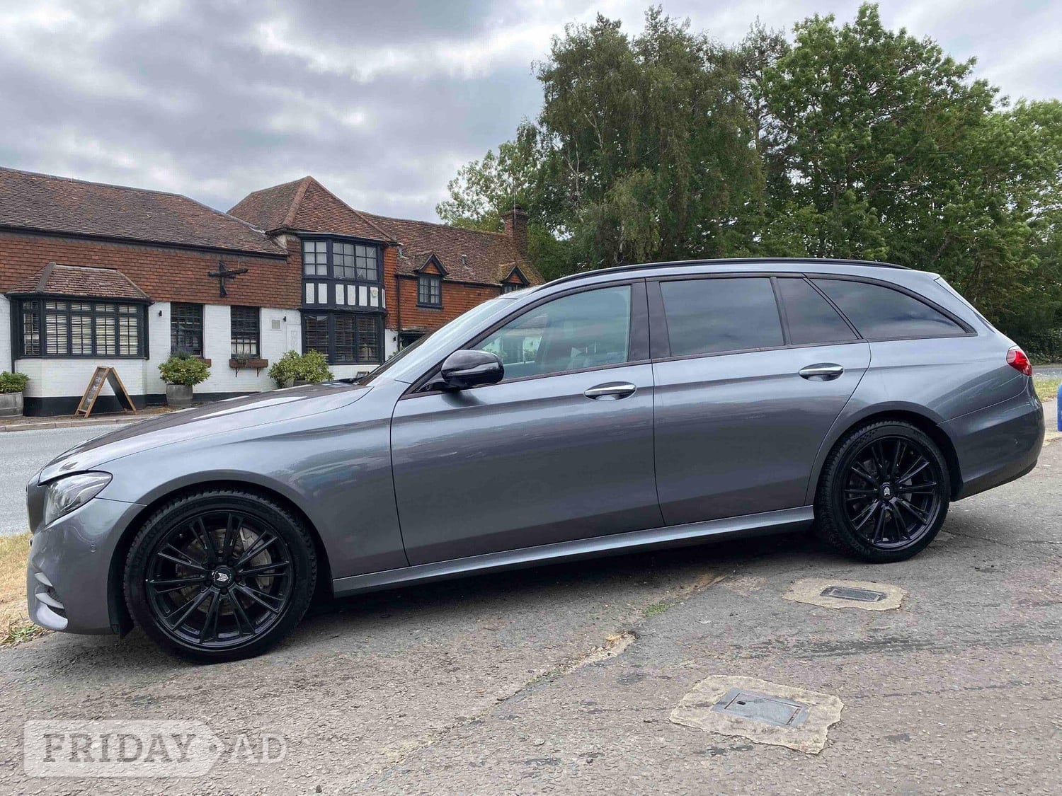 [ berth ]Mercedes-Benz E Class