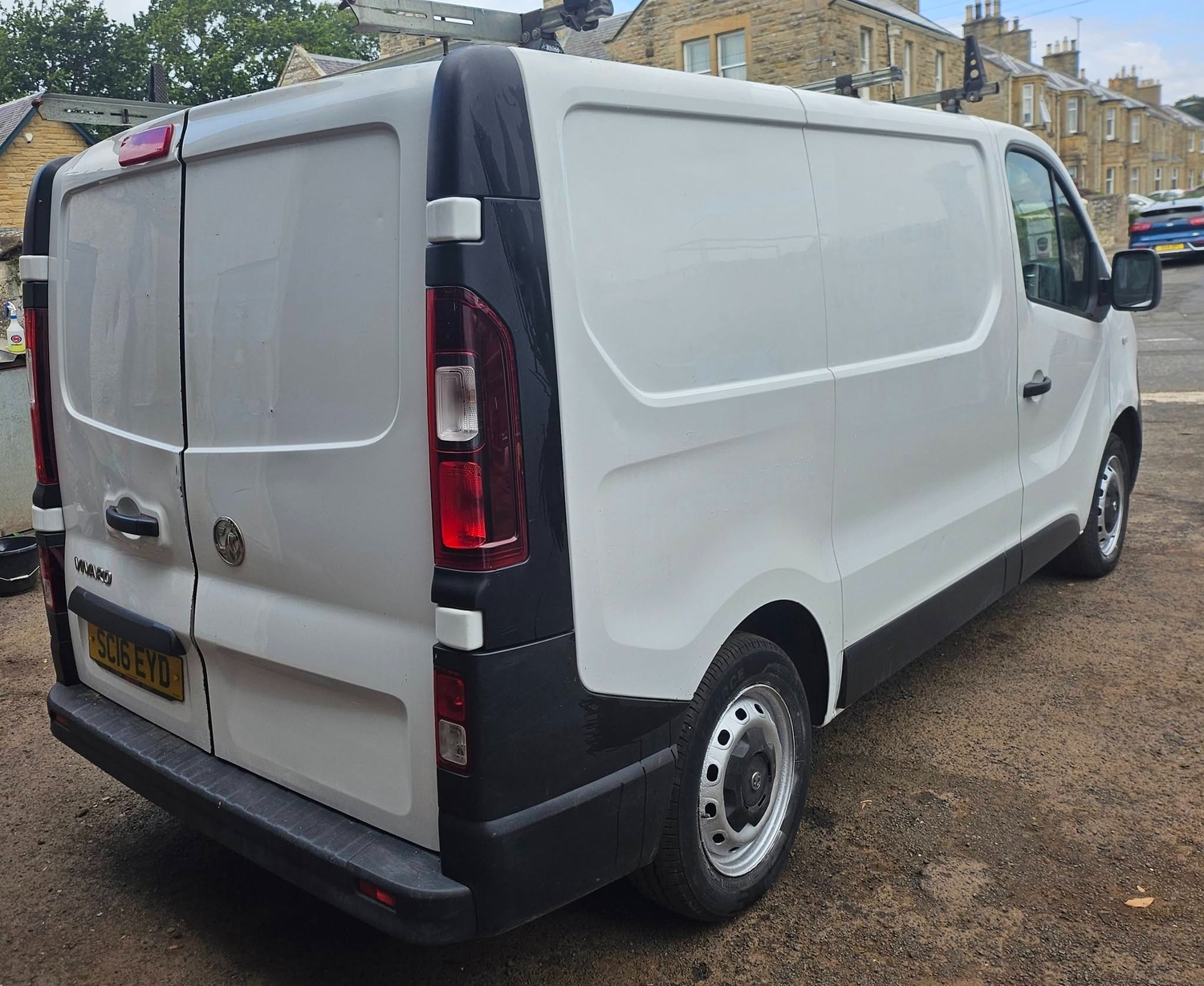[ berth ]Vauxhall Vivaro