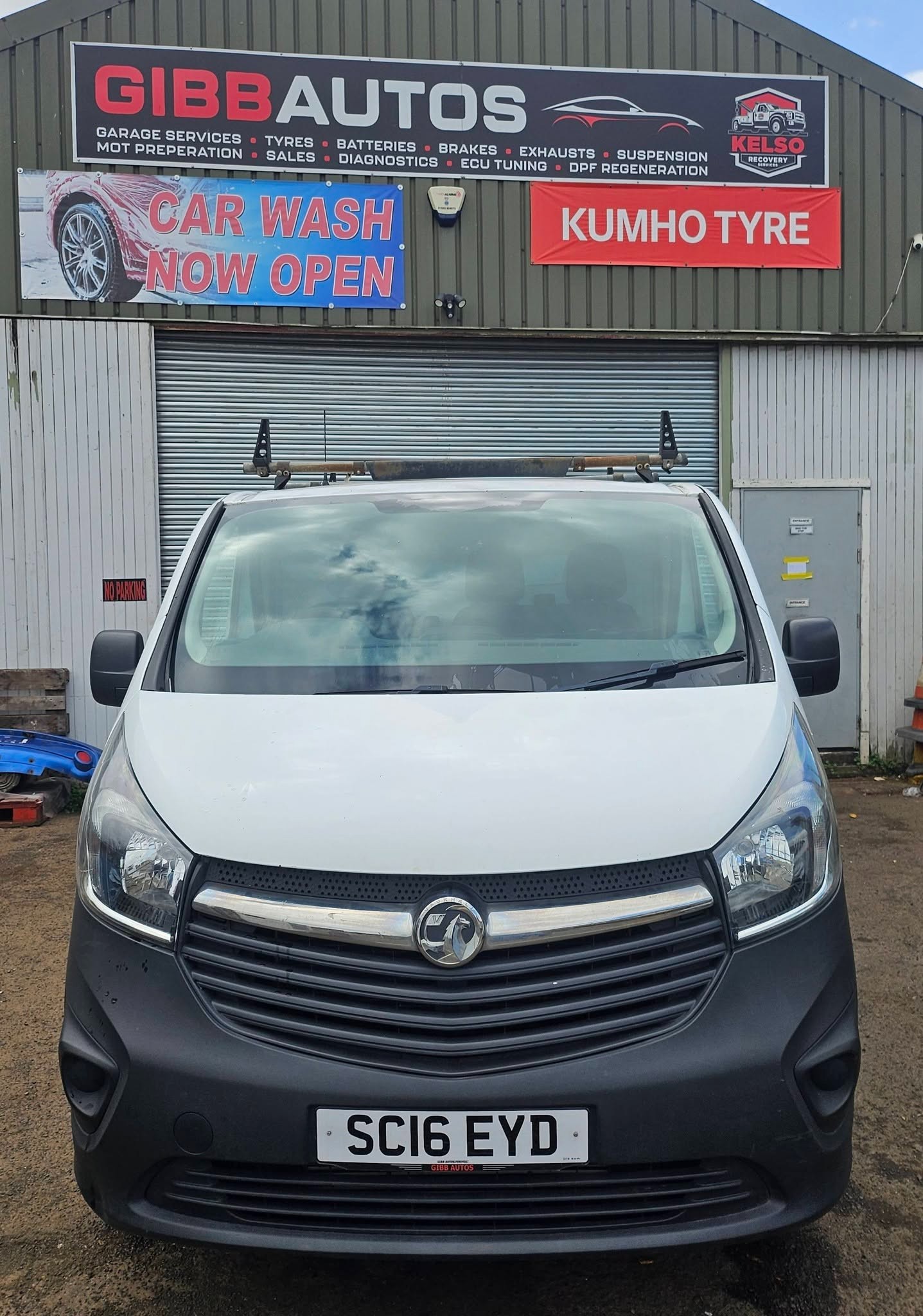 Vauxhall Vivaro 2016 - Vans & Commercial Vehicles