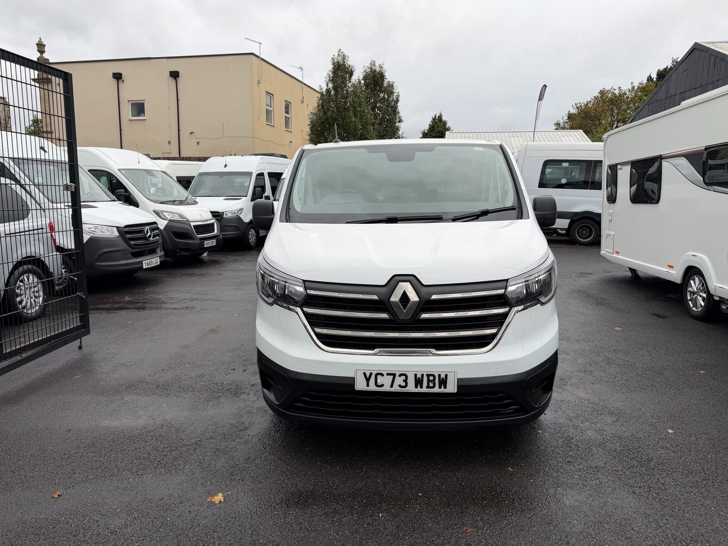 [ berth ]Renault Trafic