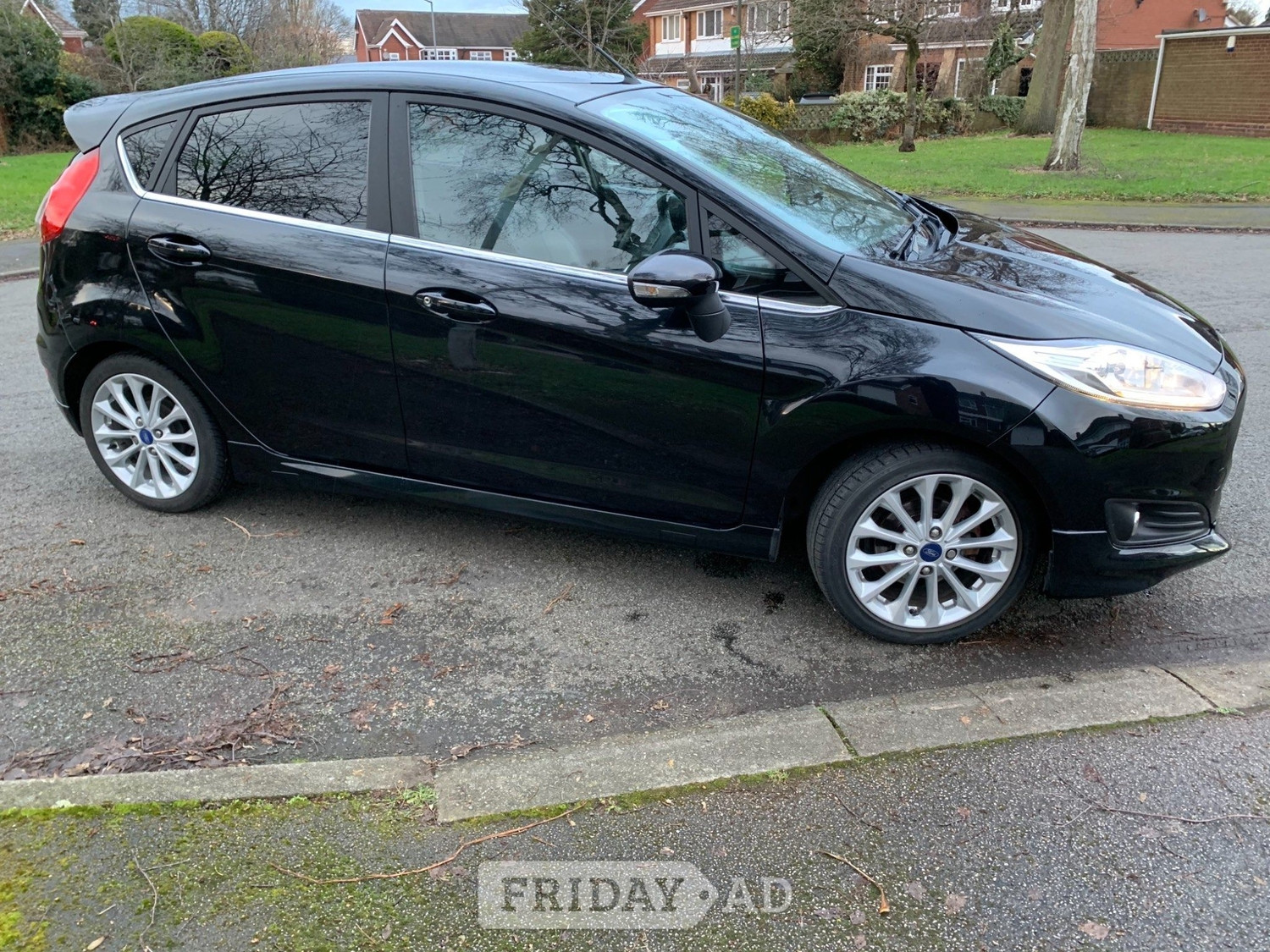 Ford Fiesta 2015 - Cars