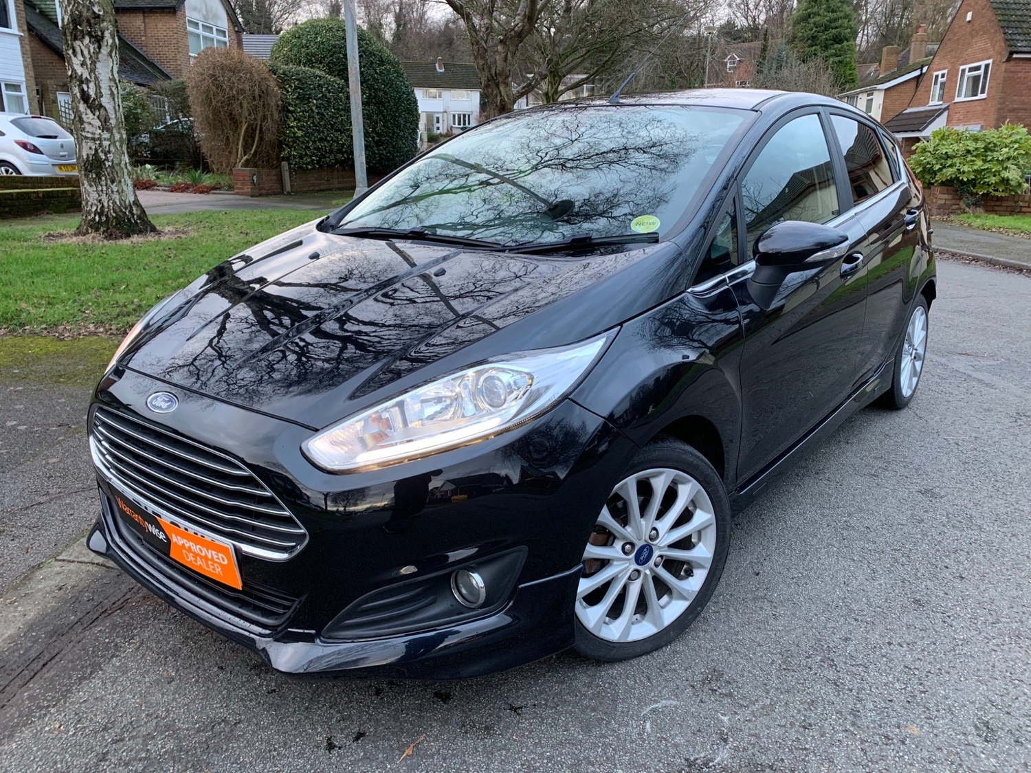 [ berth ]Ford Fiesta