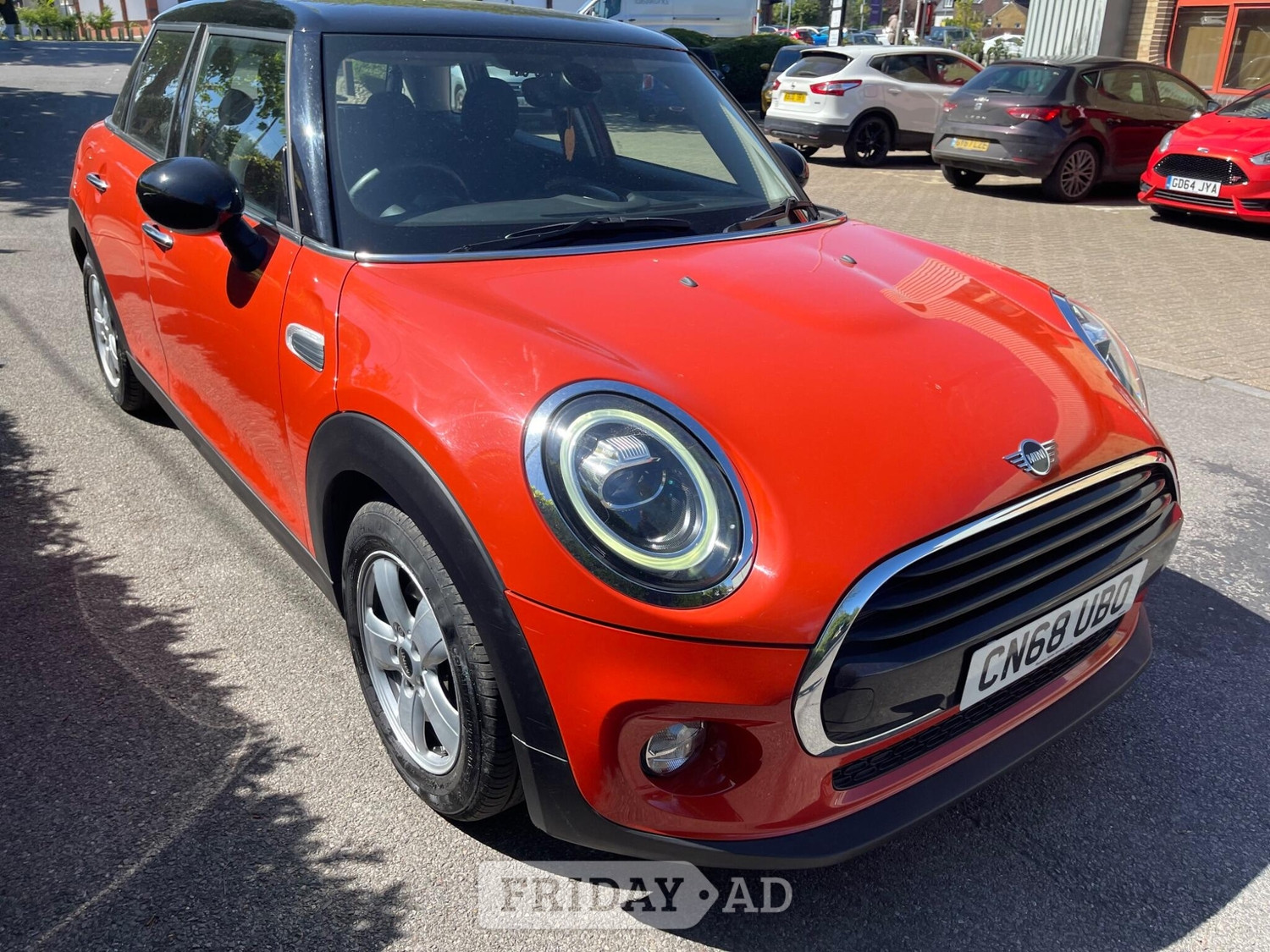 Mini Hatch 2018 - Cars