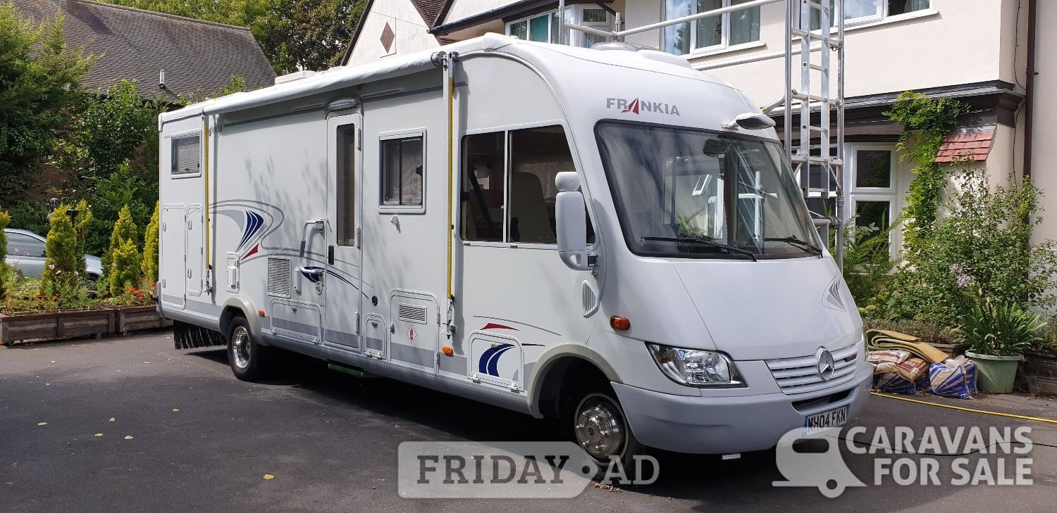 [ berth ]Frankia Luxury i8000 GD