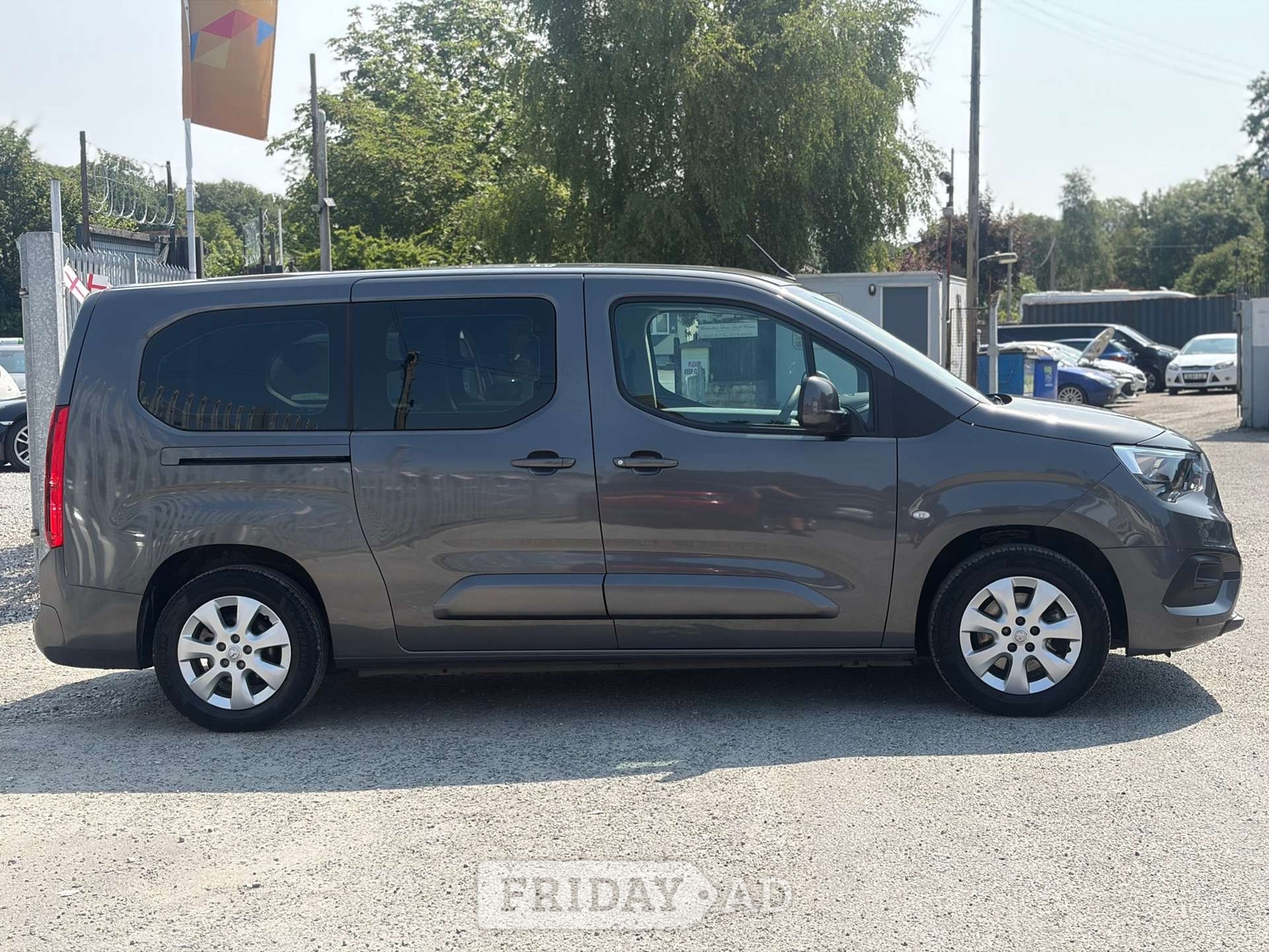 Vauxhall Combo Life 2021 - Cars