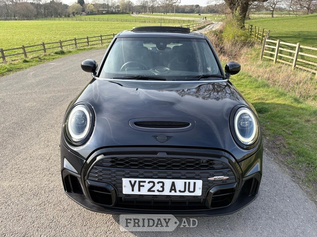[ berth ]Mini Hatch