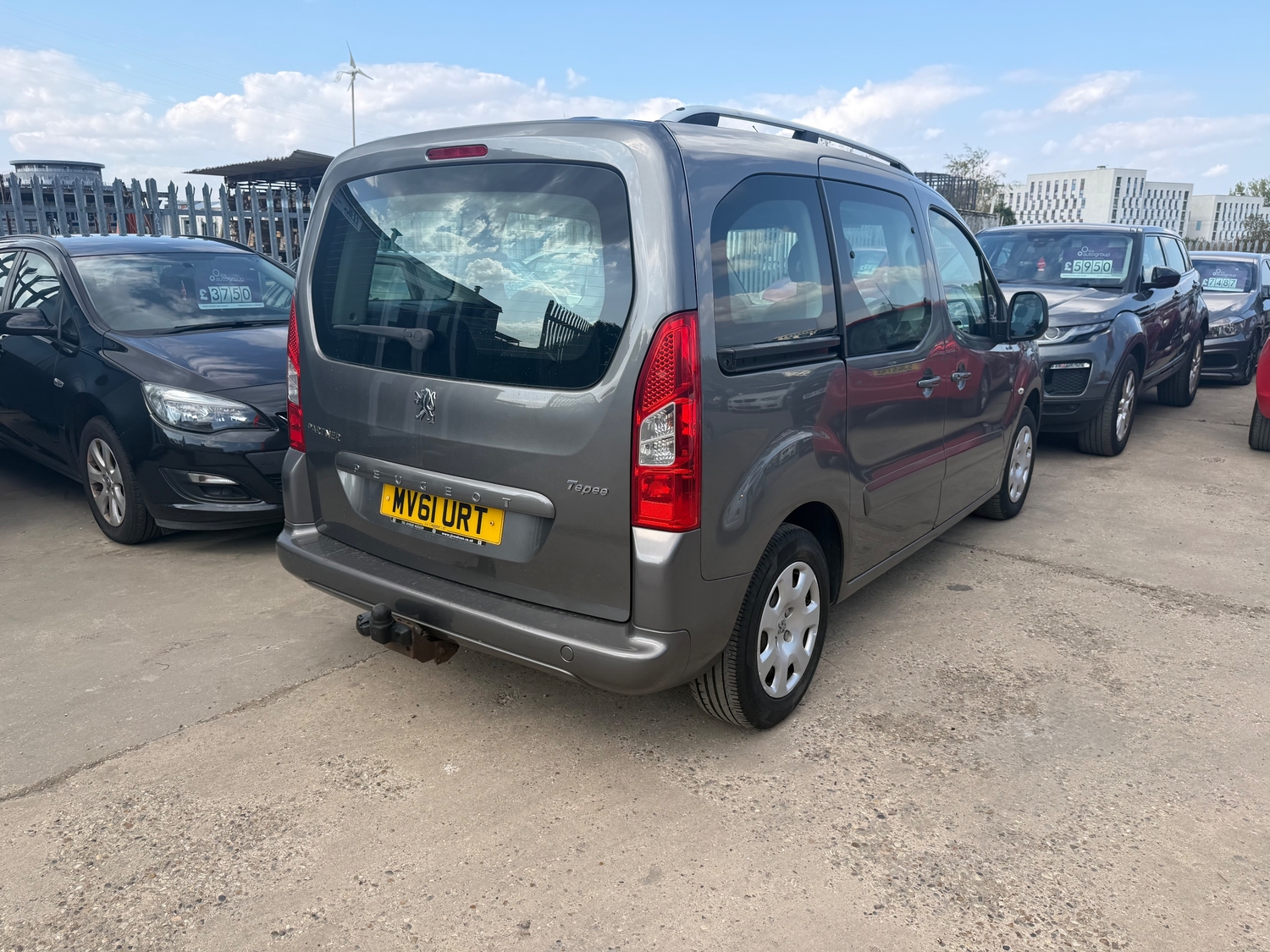 [ berth ]Peugeot Partner Tepee