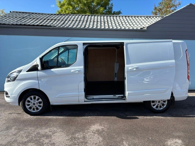 Ford Transit Custom 2023 - Vans & Commercial Vehicles in Southampton