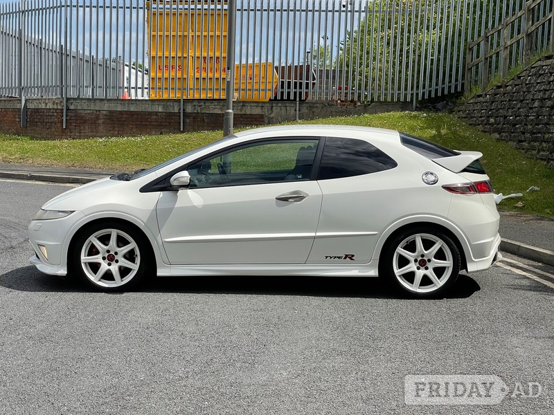 Honda Civic 2010 - Cars in Leeds