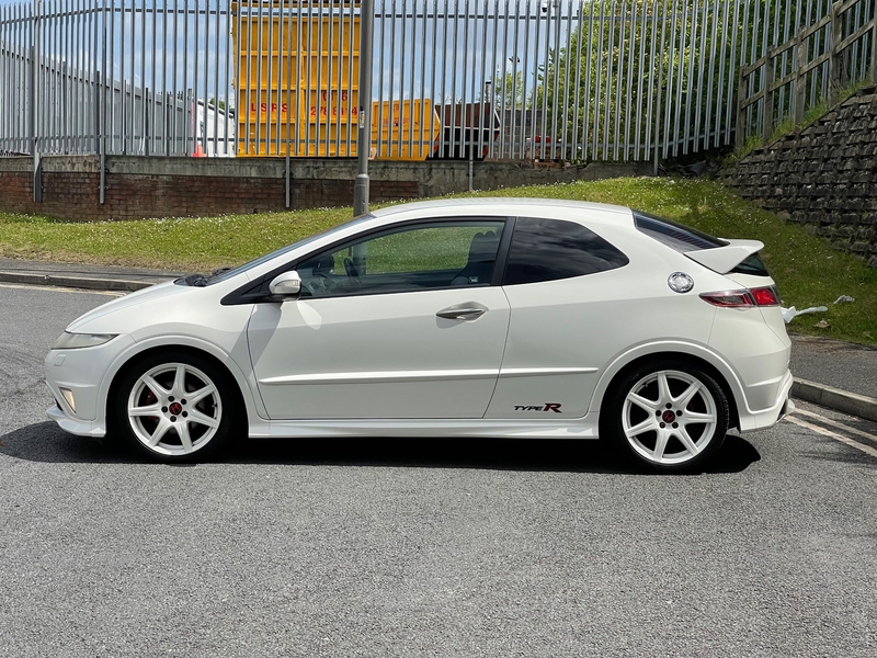 Honda Civic 2010 - Cars in Leeds