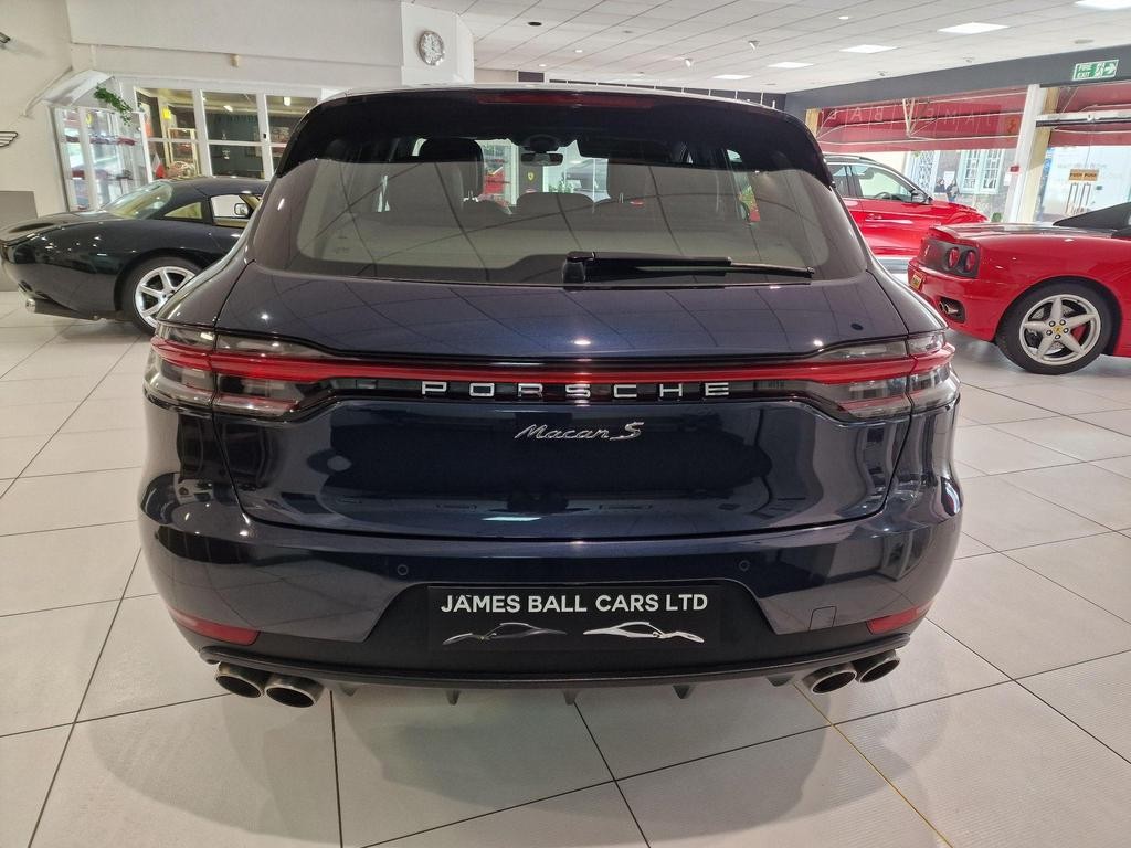 Porsche Macan 2021 - Cars