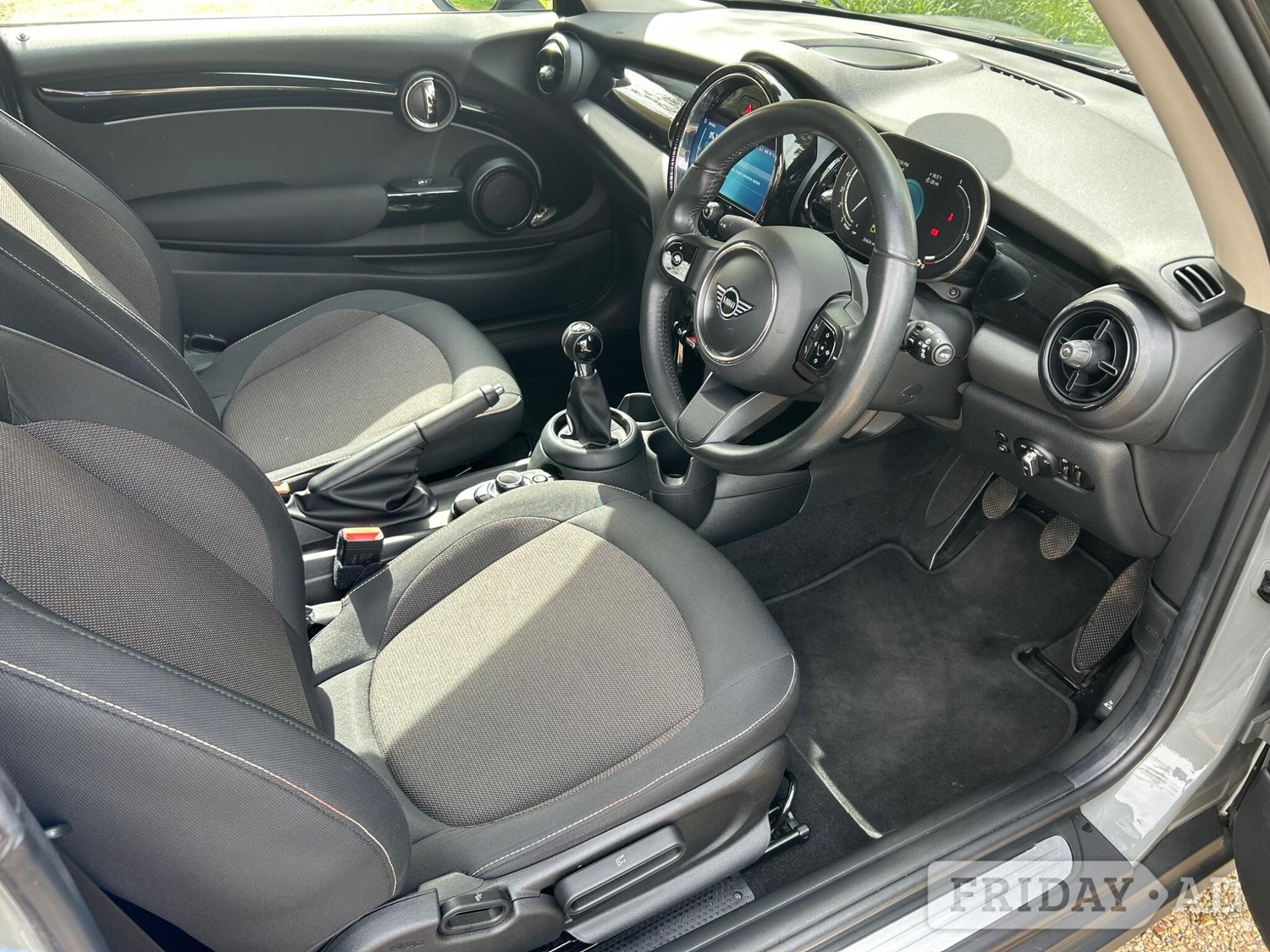 [ berth ]Mini Hatch