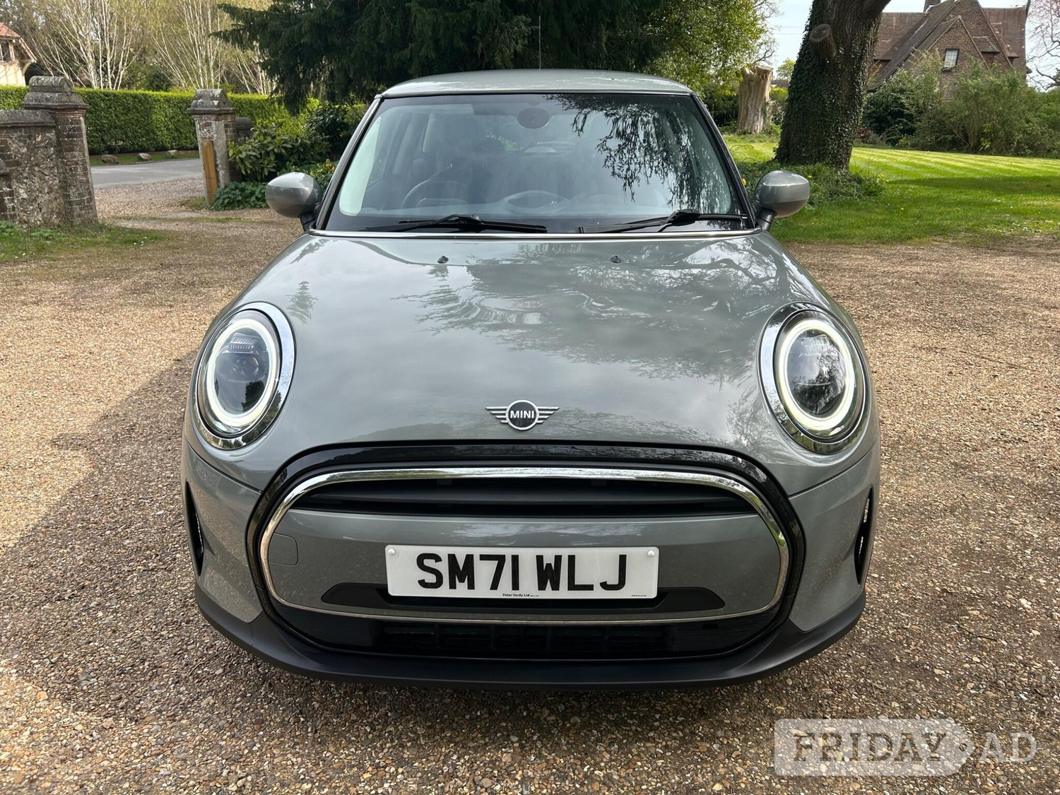 Mini Hatch 2022 - Cars in Caterham