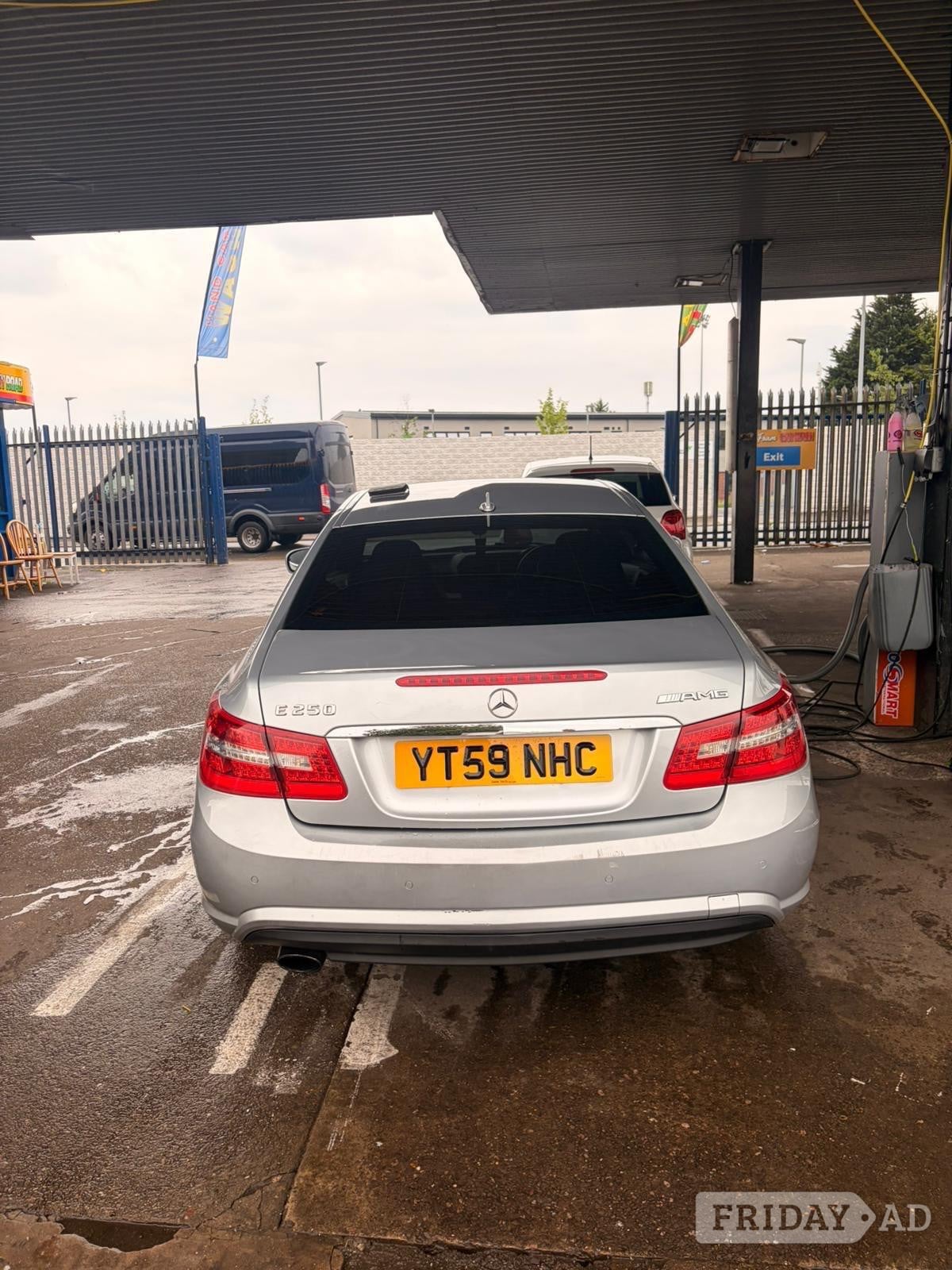 [ berth ]Mercedes-Benz E Class