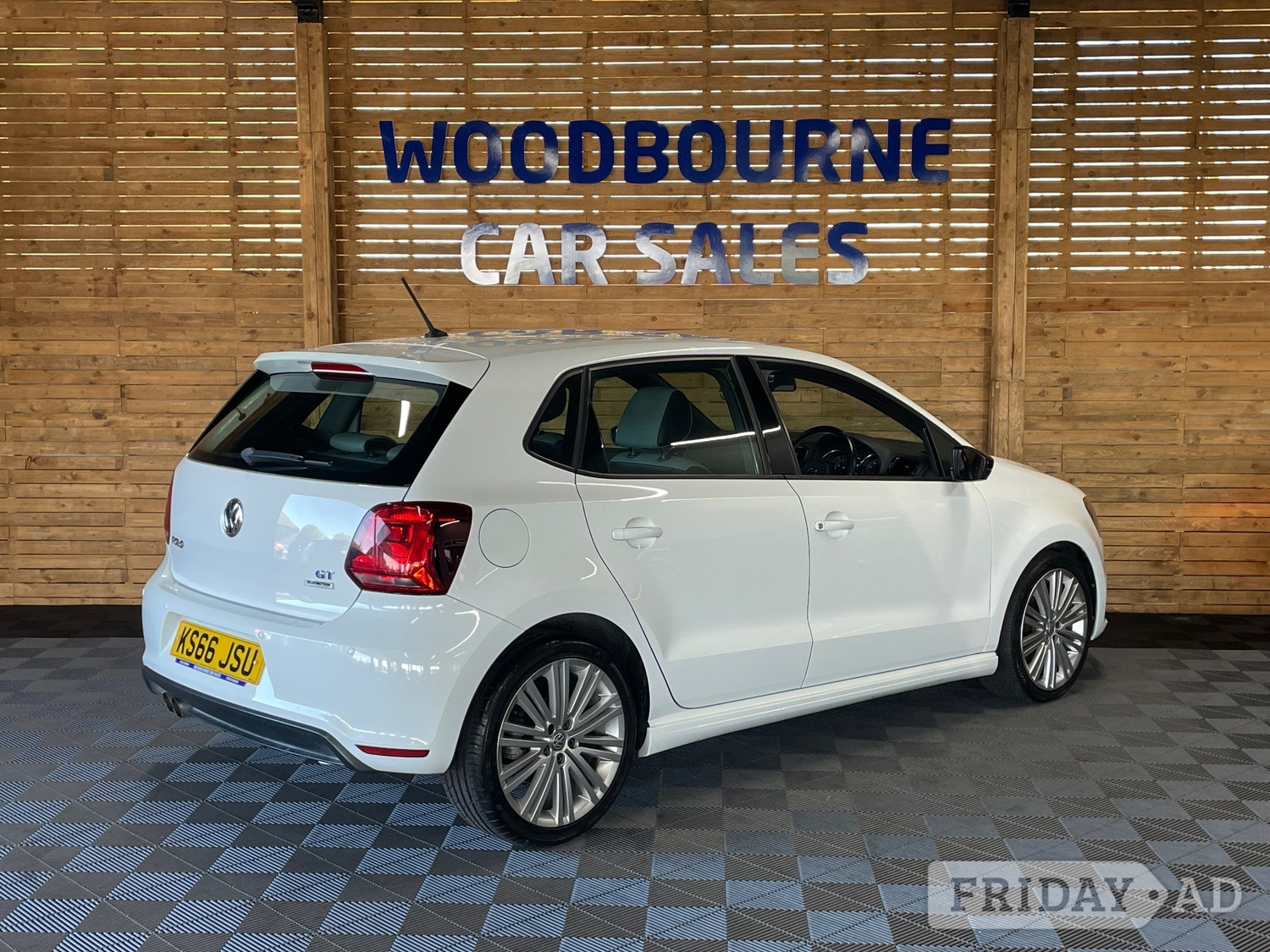 Volkswagen Polo 2016 - Cars in Brighton