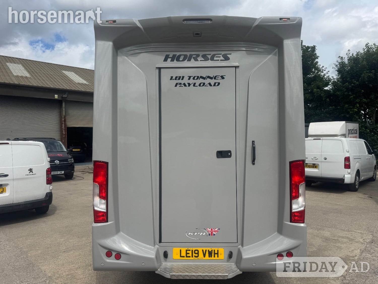 Kevin Parker Aeos Compact 45 Citroen Horsebox - Trailers & Horseboxes in Elland