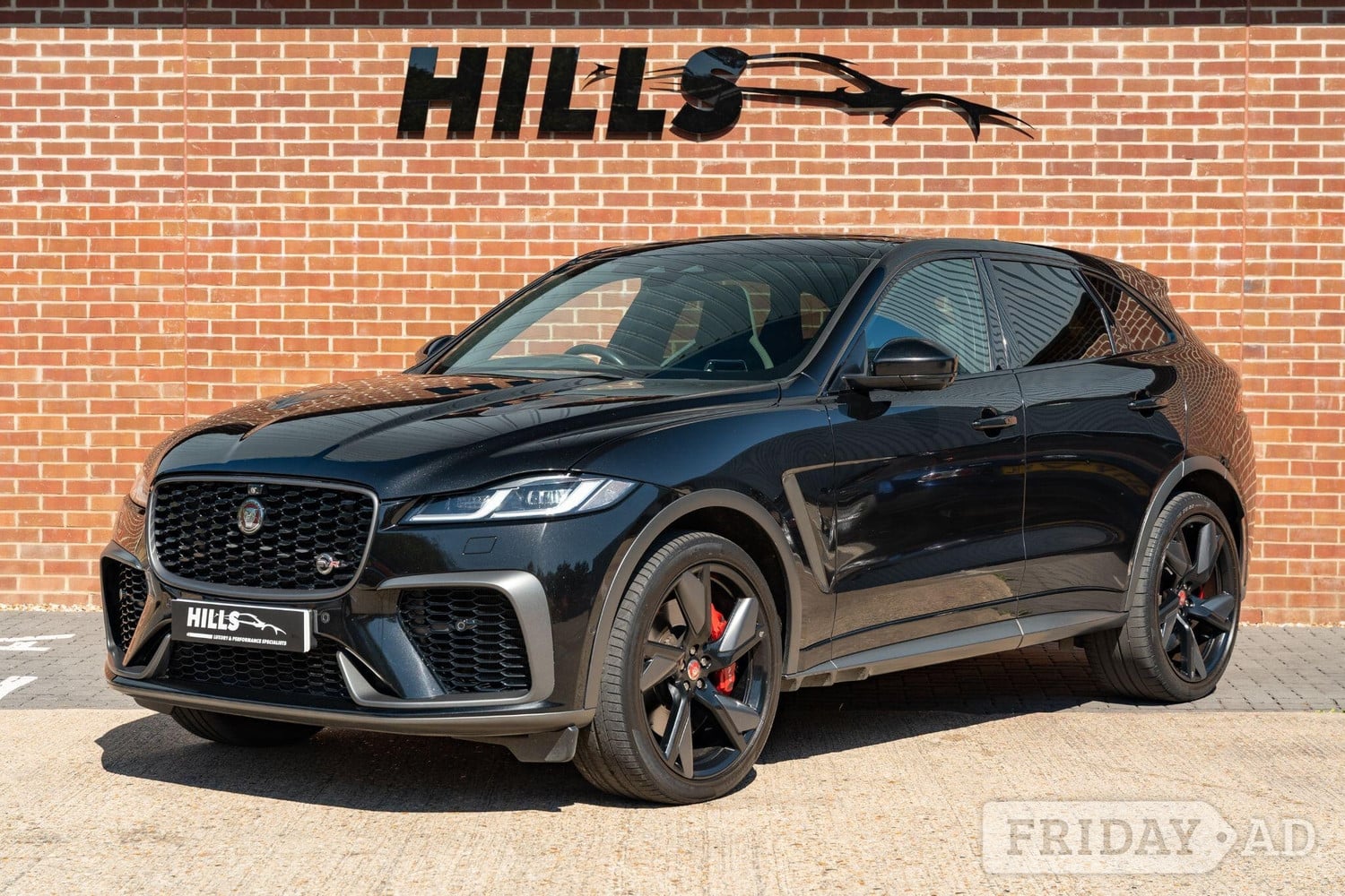 [ berth ]Jaguar F-Pace