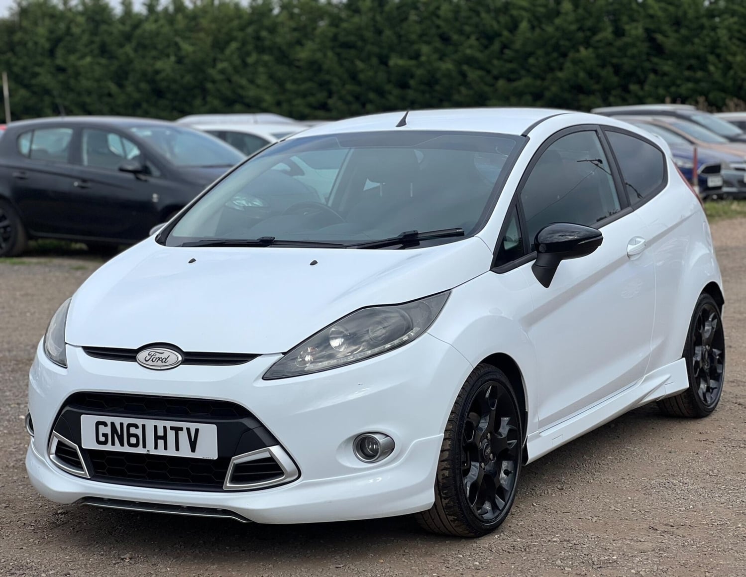 Ford Fiesta 2011 - Cars