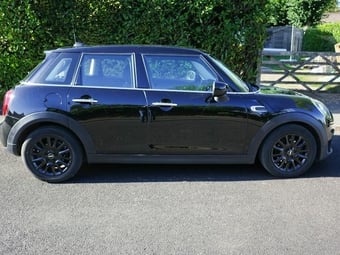 Mini Hatch 2020