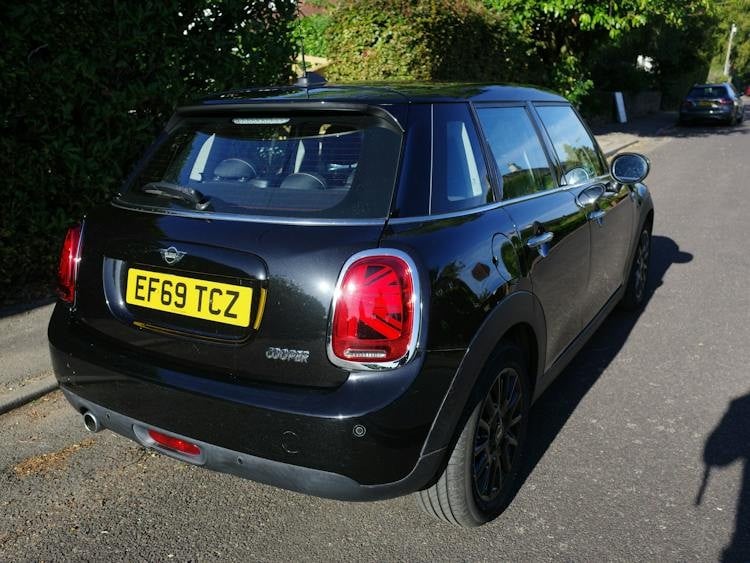 Mini Hatch 2020 - Cars in Storrington