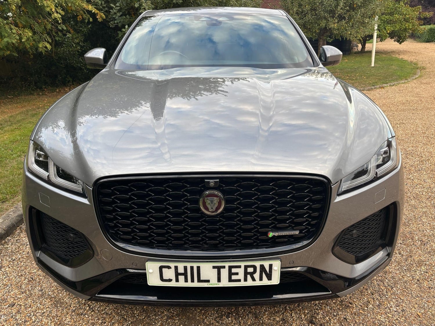 [ berth ]Jaguar F-Pace