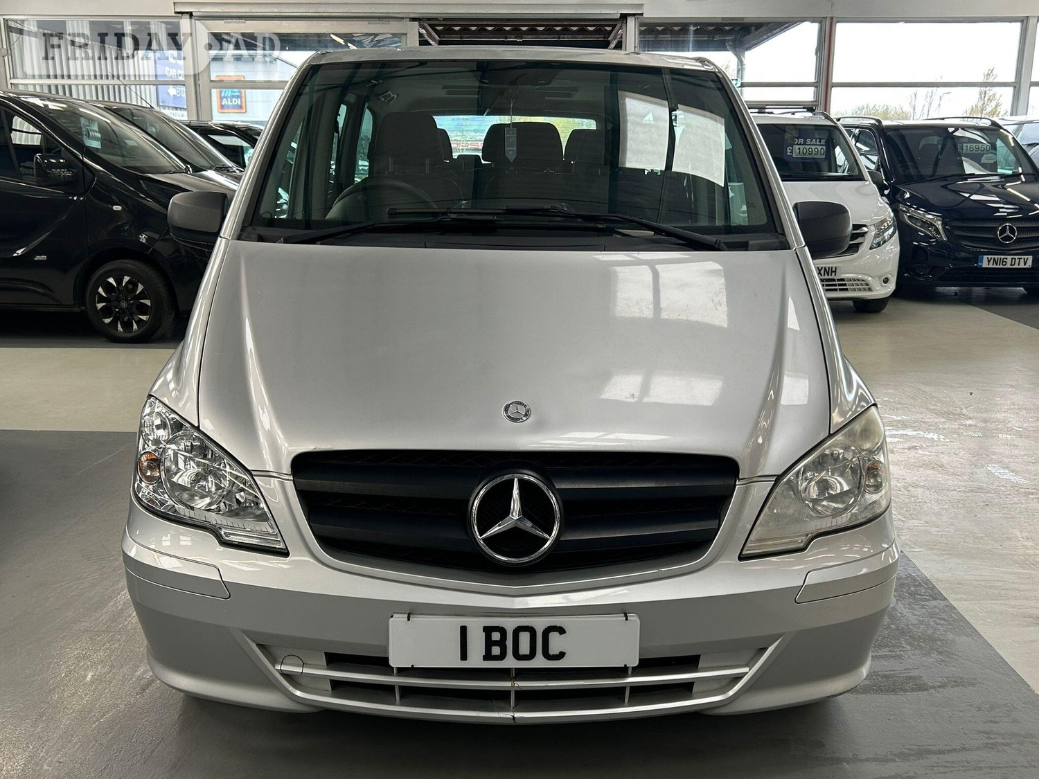 [ berth ]Mercedes-Benz Vito